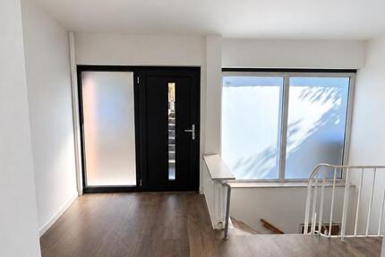 Wohnung Siegen Eiserfeld - 2 Zimmer, 130 m&sup2;, 1.200&euro; | Angebot:27544564