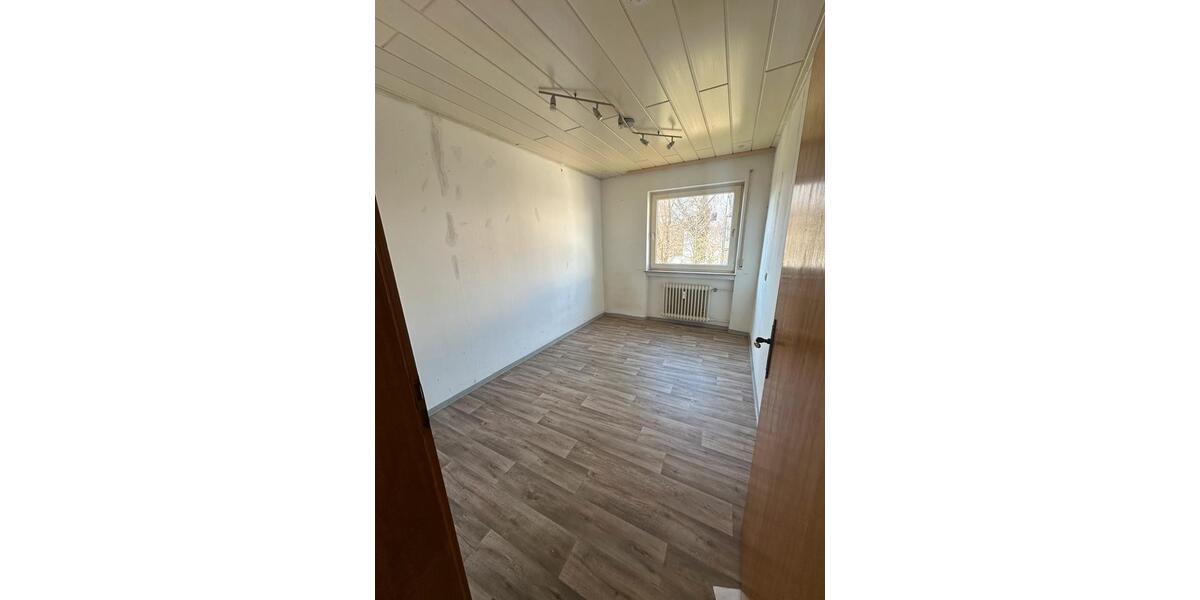 Etagenwohnung Siegen Kaan-Marienborn - 5 Zimmer, 109 m&sup2;, 980&euro; | Angebot:25784068