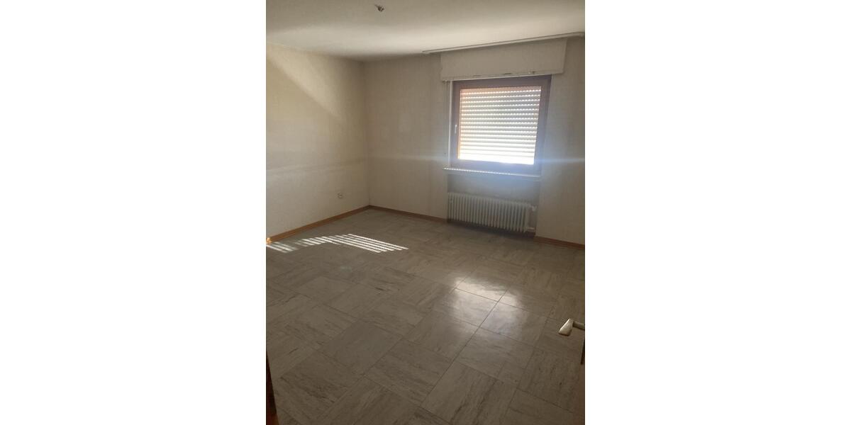 Einfamilienhaus Netphen - 5 Zimmer, 120 m&sup2;, 180.000&euro; | Angebot:26685868